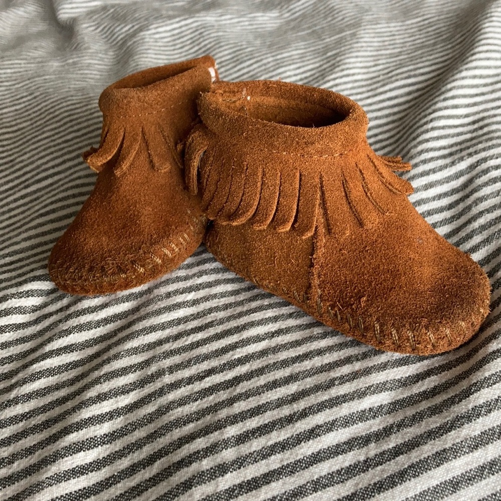 Minnetonka Infant Leather Boors